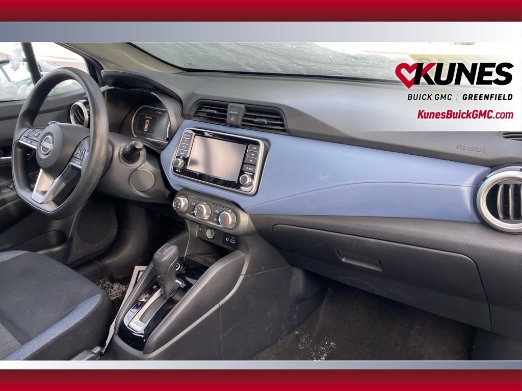 Used 2023 Nissan Versa SV image 35