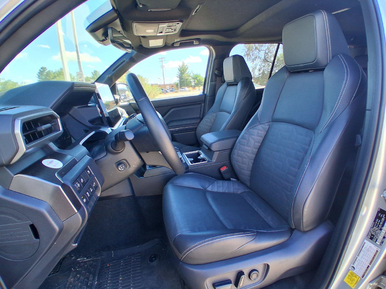 Used 2025 Toyota 4Runner TRD Off-Road Premium AWD/4WD image 14