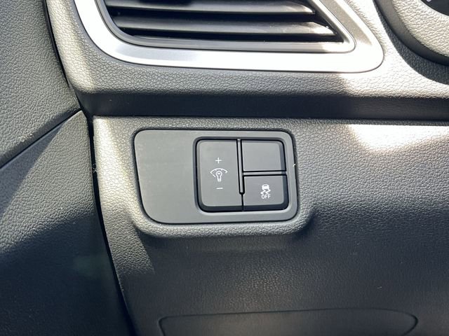 Used 2022 Hyundai Accent SE image 19