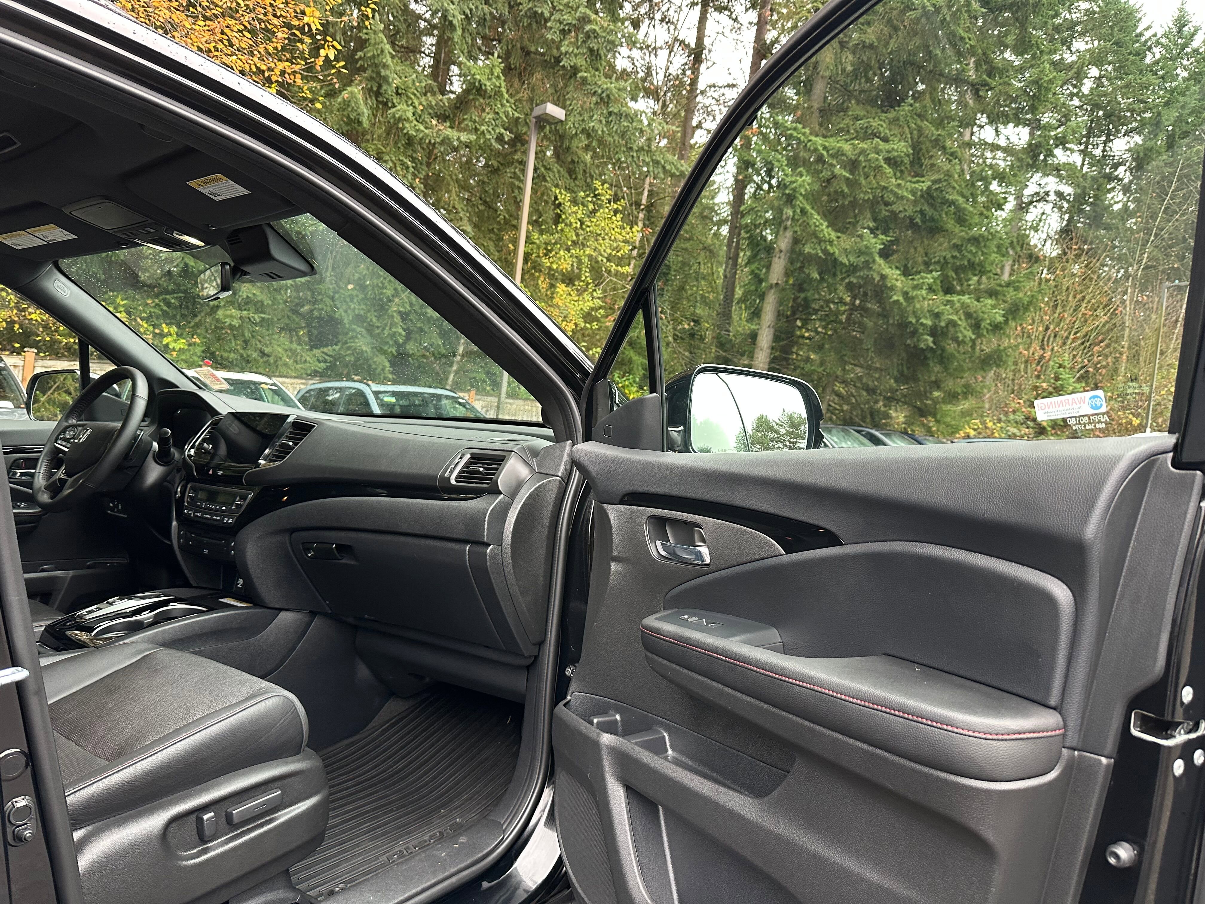 Used 2022 Honda Pilot Black Edition image 11