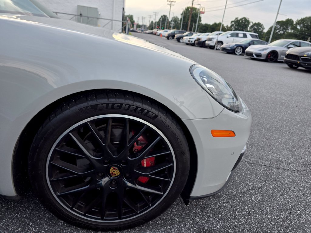 Used 2018 Porsche Panamera 4S AWD/4WD image 5