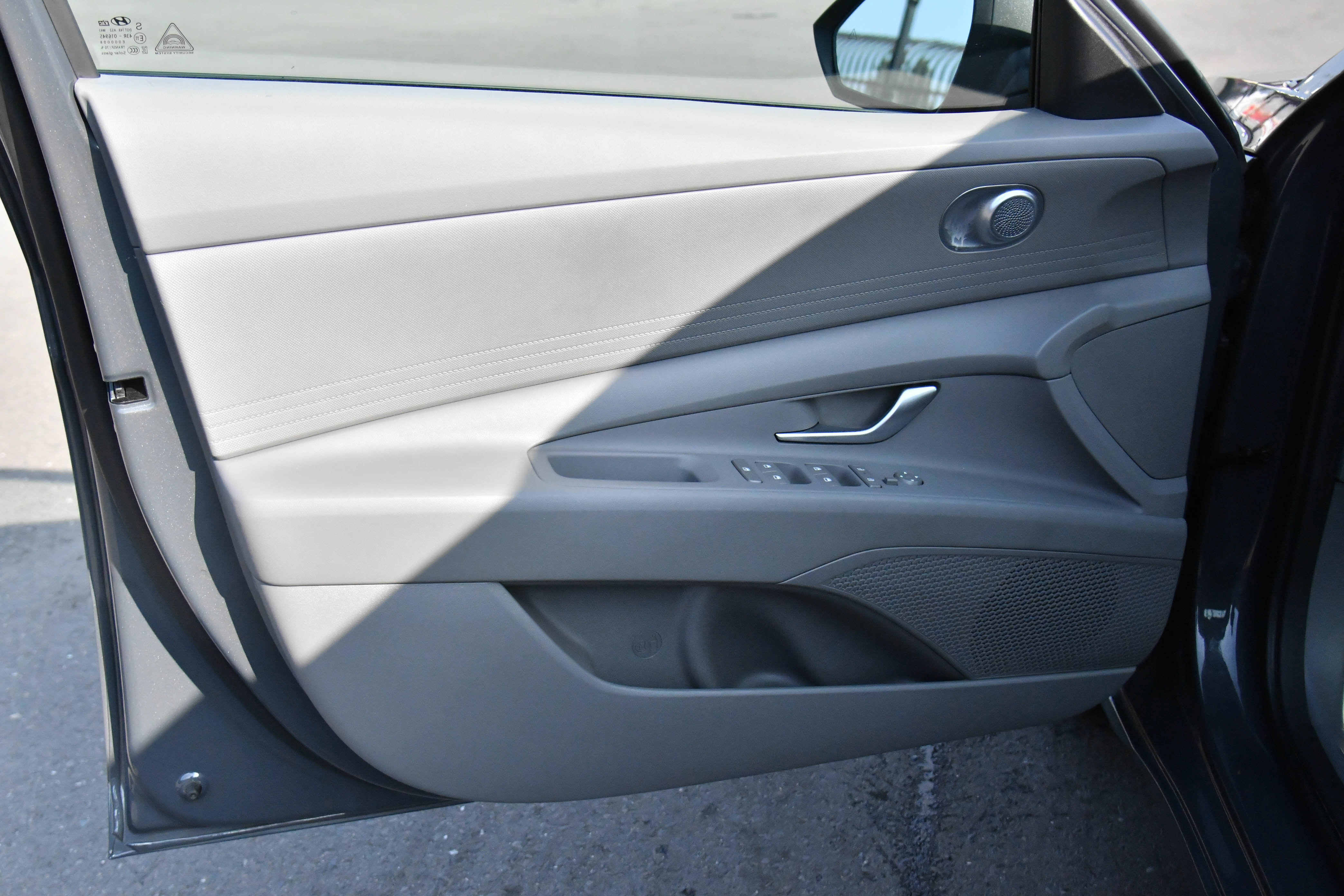 Used 2024 Hyundai Elantra SEL image 13