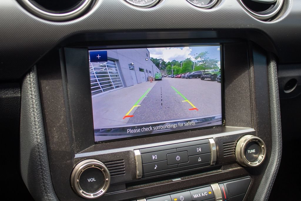Used 2020 Ford Mustang Shelby GT350 w/ Technology Package RWD image 17