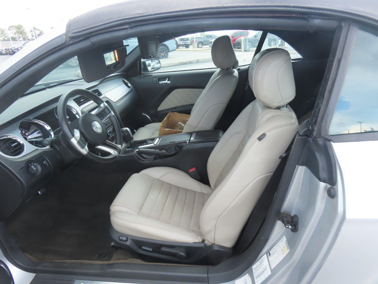 Used 2014 Ford Mustang Premium w/ Comfort Package RWD image 19