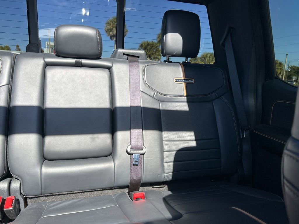 Used 2024 Ford F250 Platinum w/ FX4 Off-Road Package image 45