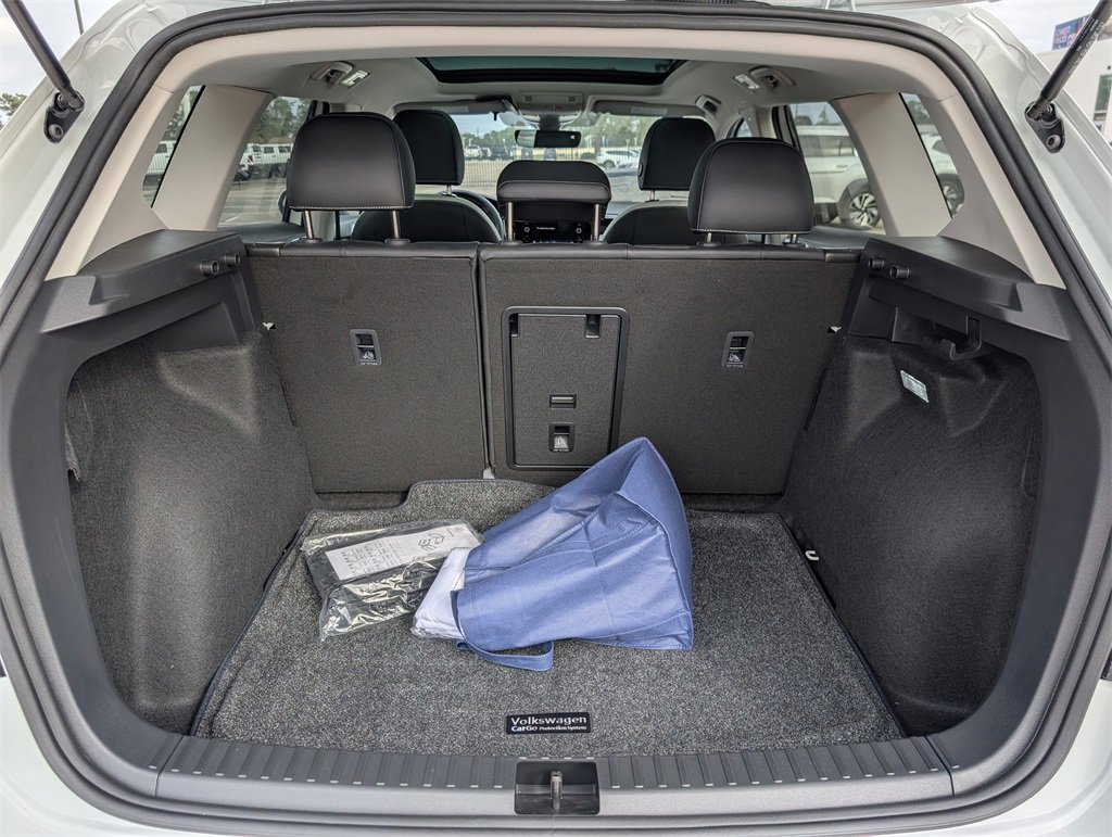 New 2026 Volkswagen Taos SE image 29