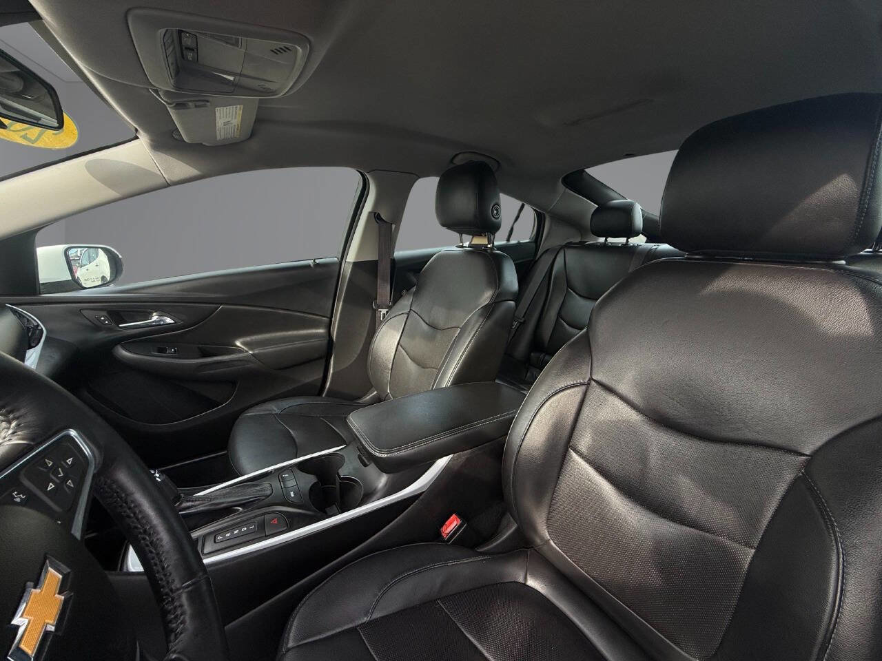 Used 2017 Chevrolet Volt LT w/ Comfort Package FWD image 13