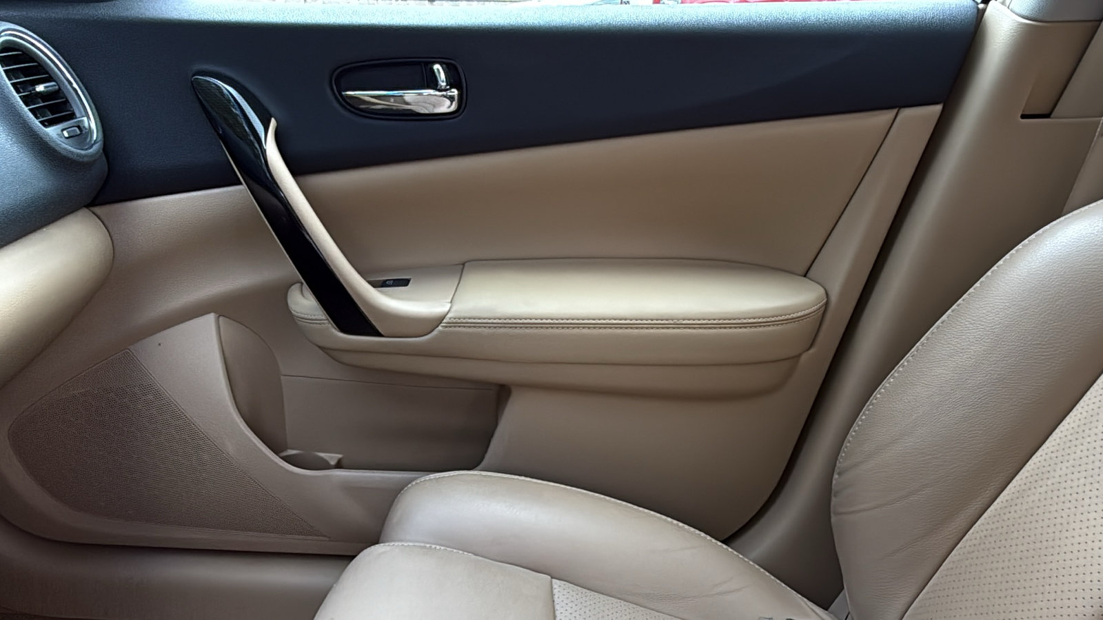 Used 2010 Nissan Maxima 3.5 SV w/ Monitor Pkg FWD image 17