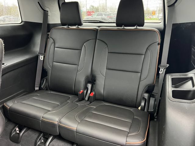 Used 2023 GMC Acadia AT4 w/ Technology Package AWD/4WD image 7