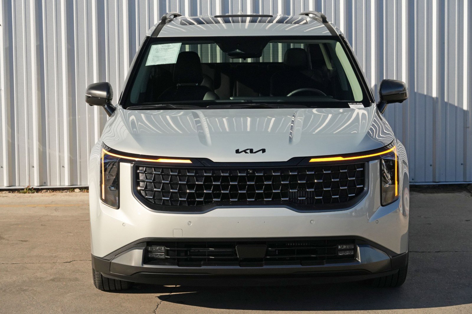 Used 2025 Kia Carnival SX w/ SX Dark Edition Package image 47