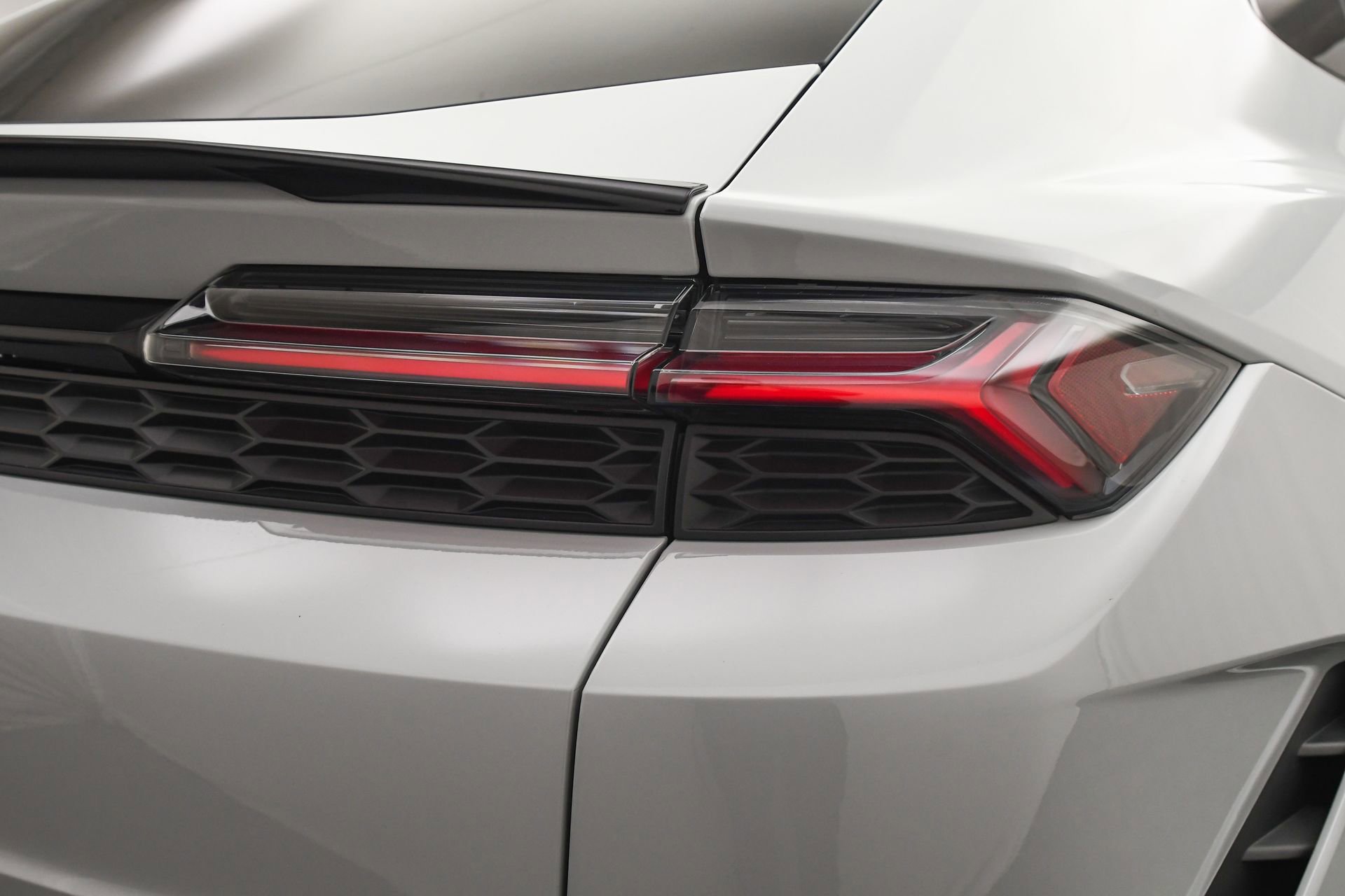 Used 2025 Lamborghini Urus SE image 26