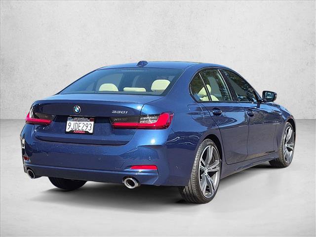 Certified 2023 BMW 330i Sedan w/ Premium Package RWD image 5