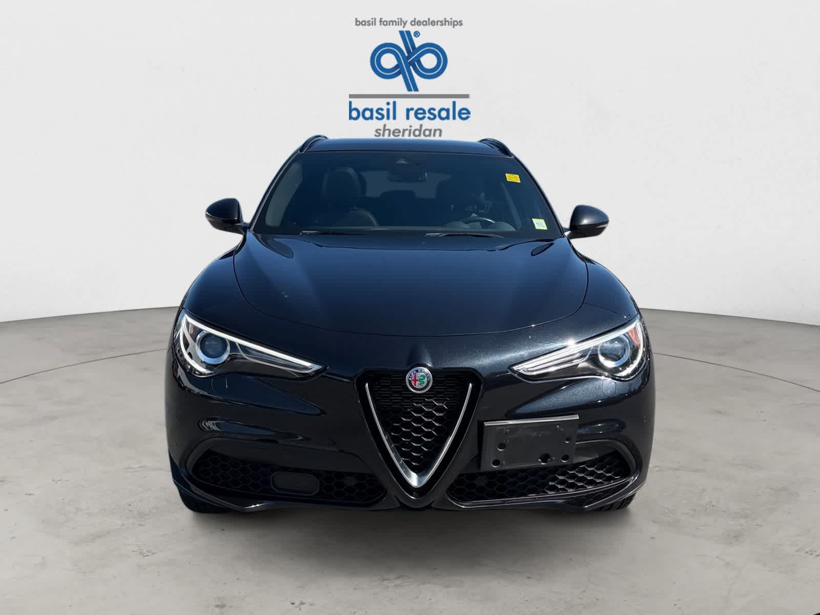 Used 2023 Alfa Romeo Stelvio Ti AWD/4WD image 8