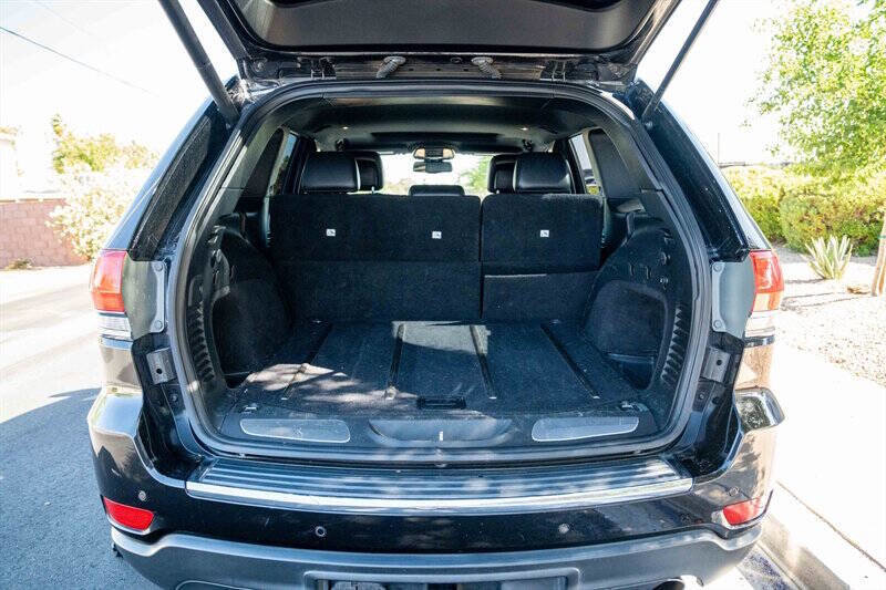 Used 2016 Jeep Grand Cherokee Limited image 24