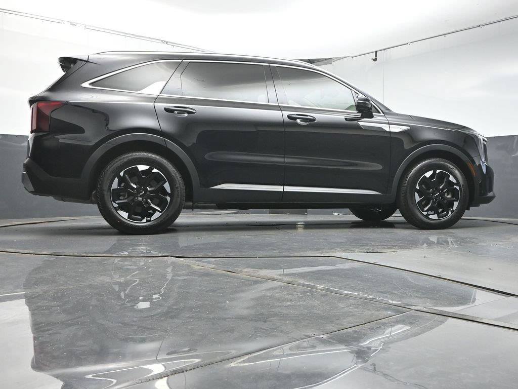 Used 2025 Kia Sorento S w/ Panoramic Sunroof Package FWD image 41