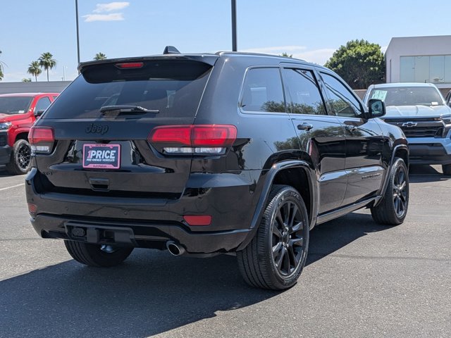 Used 2020 Jeep Grand Cherokee Altitude AWD/4WD image 5