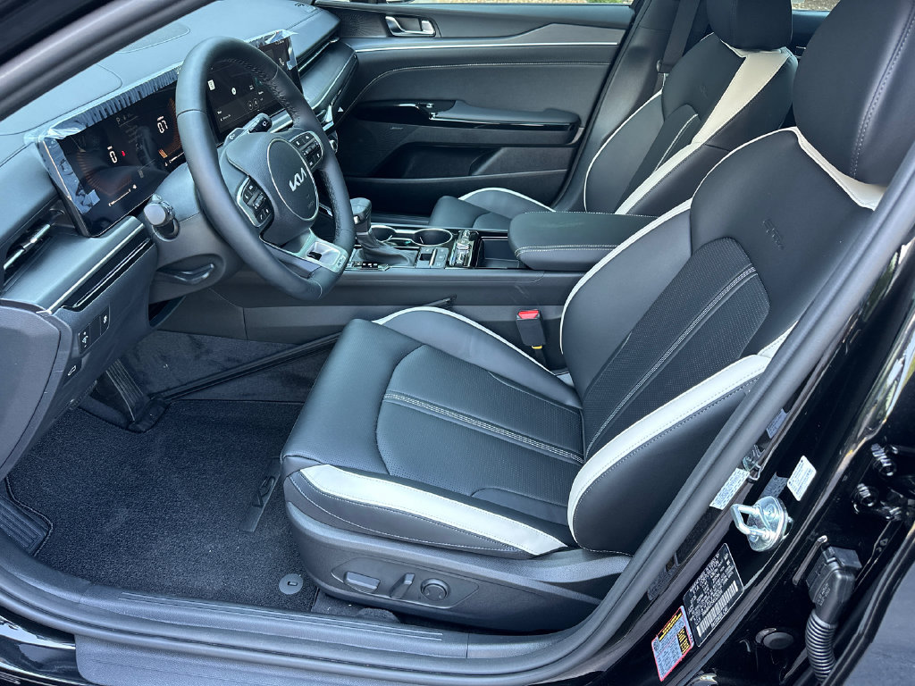 New 2027 Kia K5 GT-Line FWD image 9
