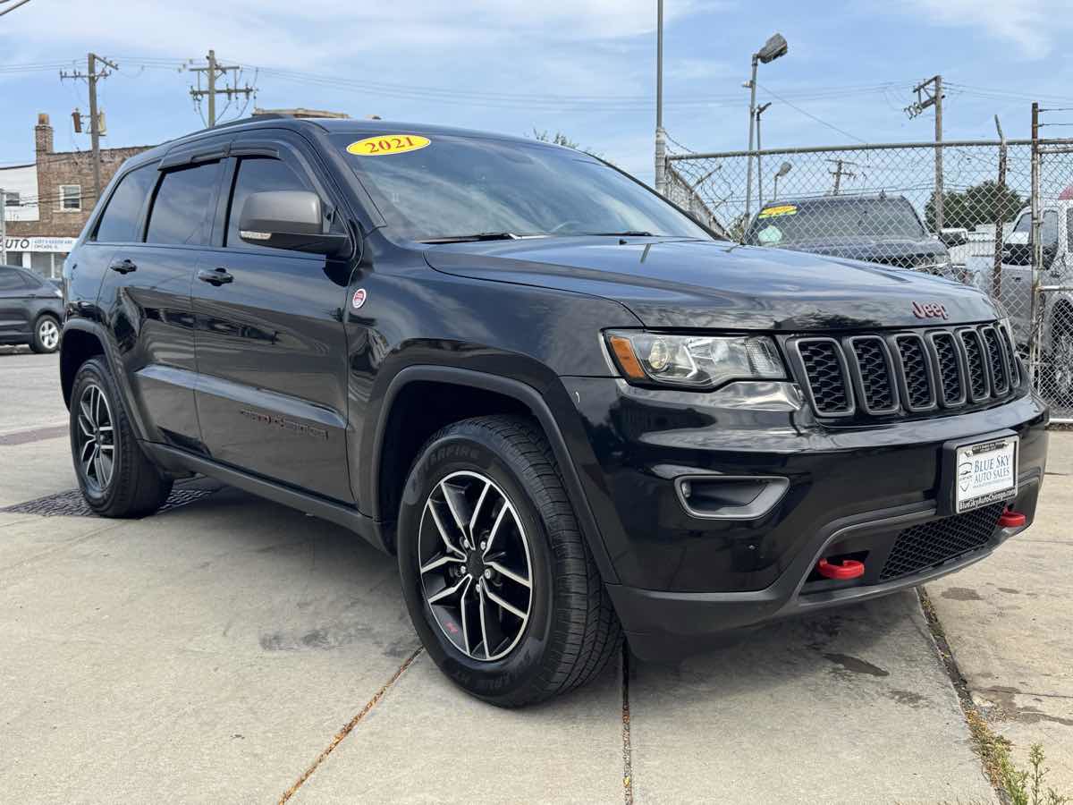 Used 2021 Jeep Grand Cherokee Trailhawk image 3