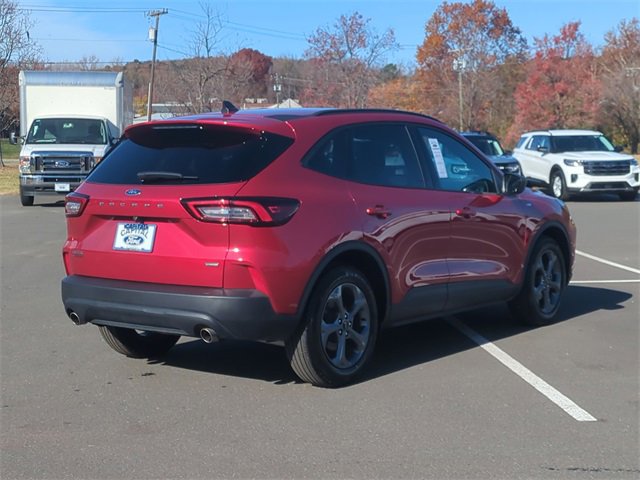 Used 2025 Ford Escape ST-Line w/ Equipment Group 301A image 13