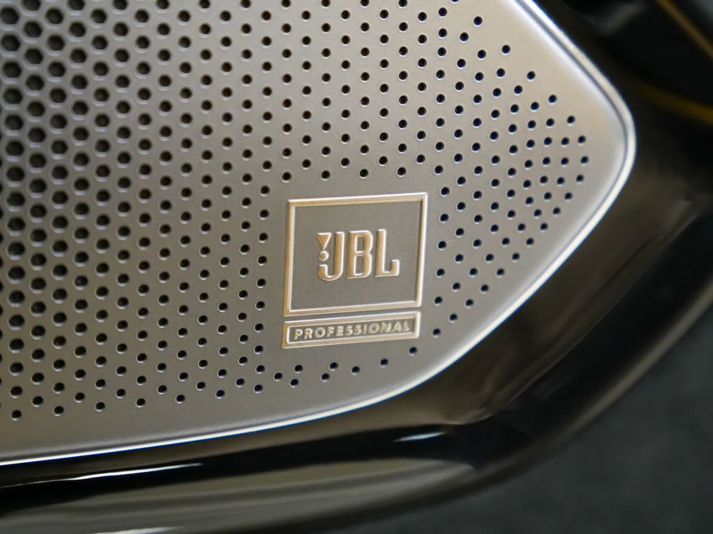 Used 2025 Ferrari Roma Spider image 17