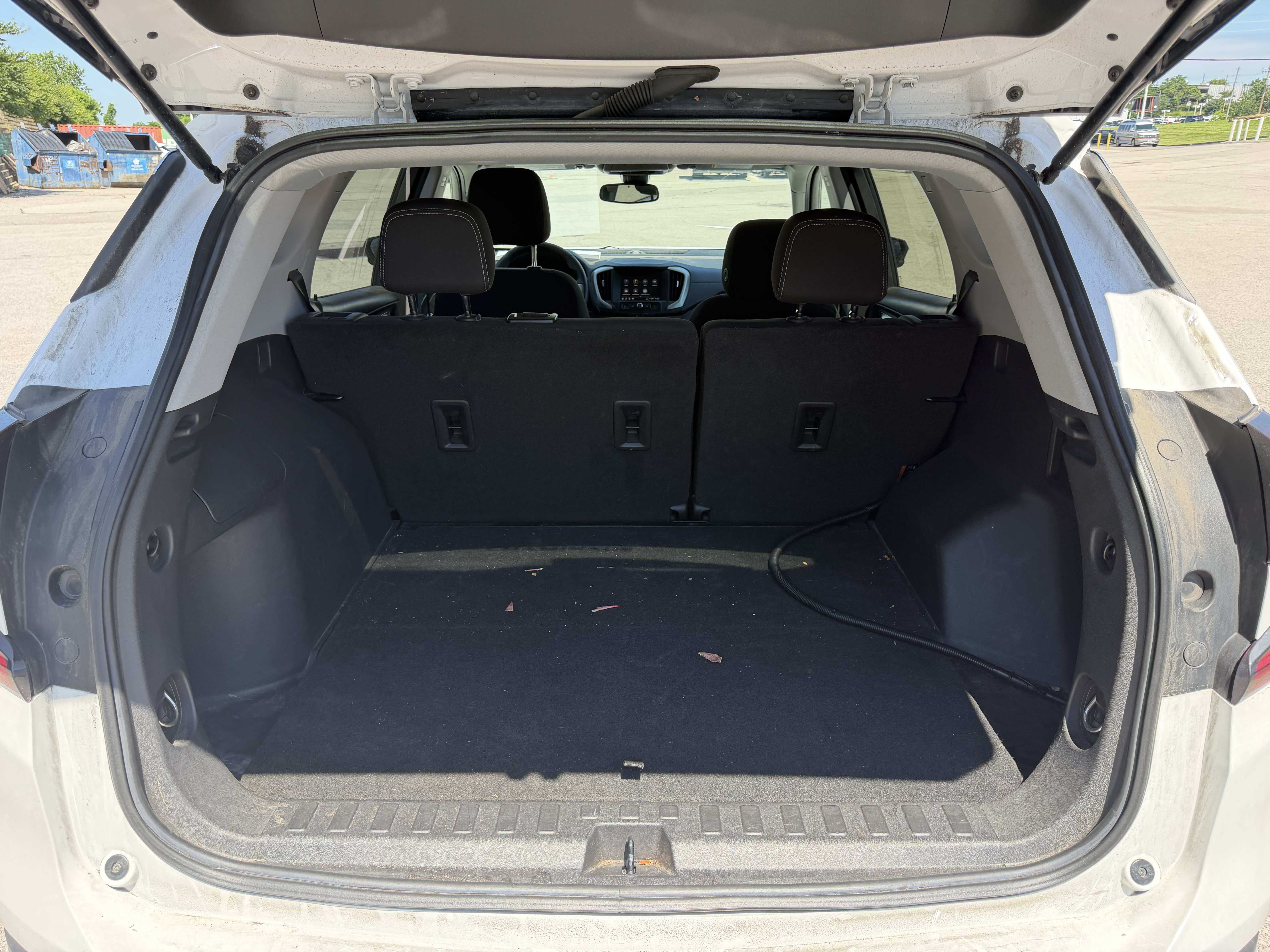 Used 2022 GMC Terrain SLE FWD image 9