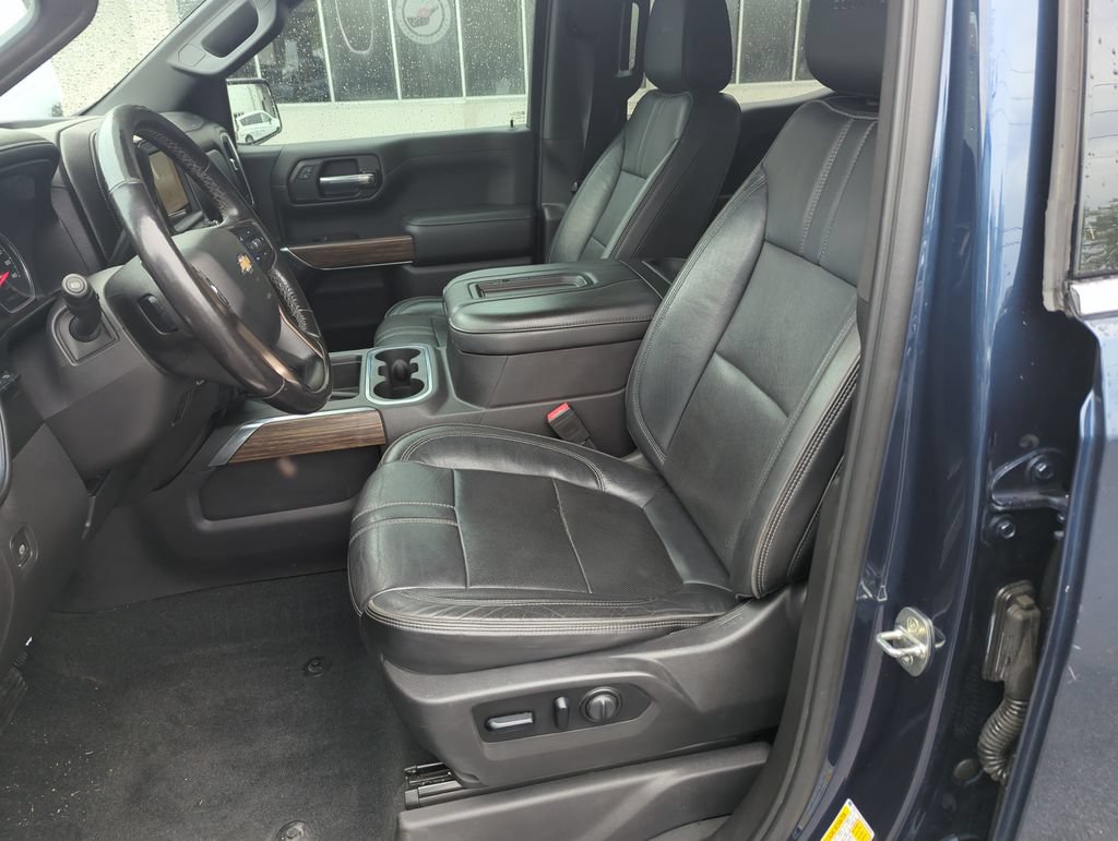 Used 2020 Chevrolet Silverado 1500 High Country w/ Technology Package AWD/4WD image 10