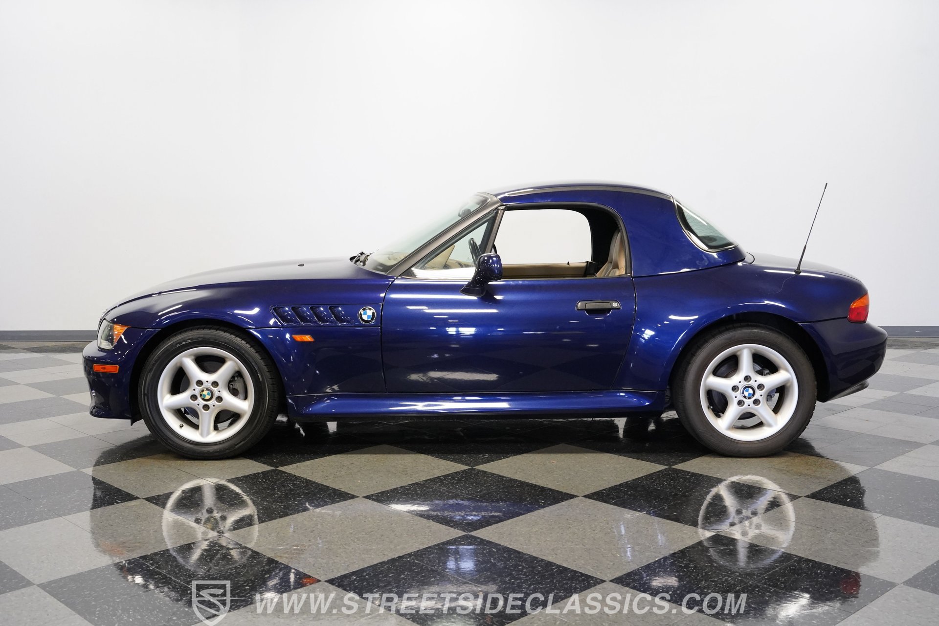 Used 1997 BMW Z3 2.8 RWD image 2