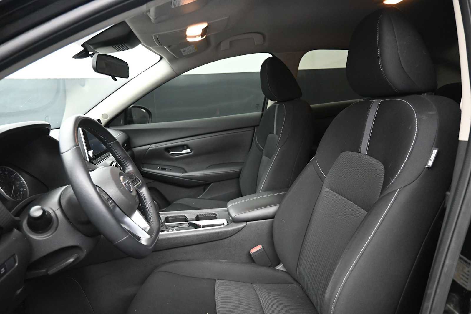 Used 2022 Nissan Sentra SV w/ All-Weather Package FWD image 10
