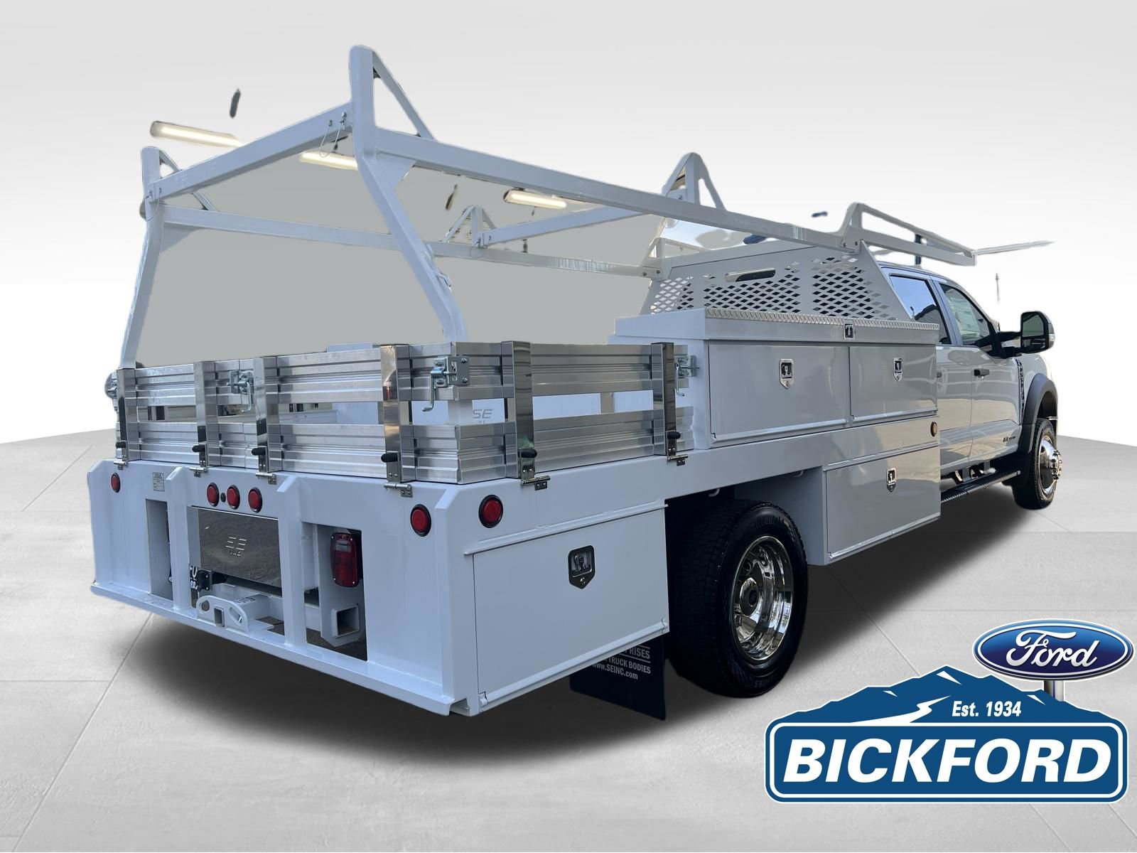 New 2026 Ford F550 4x4 Crew Cab image 4