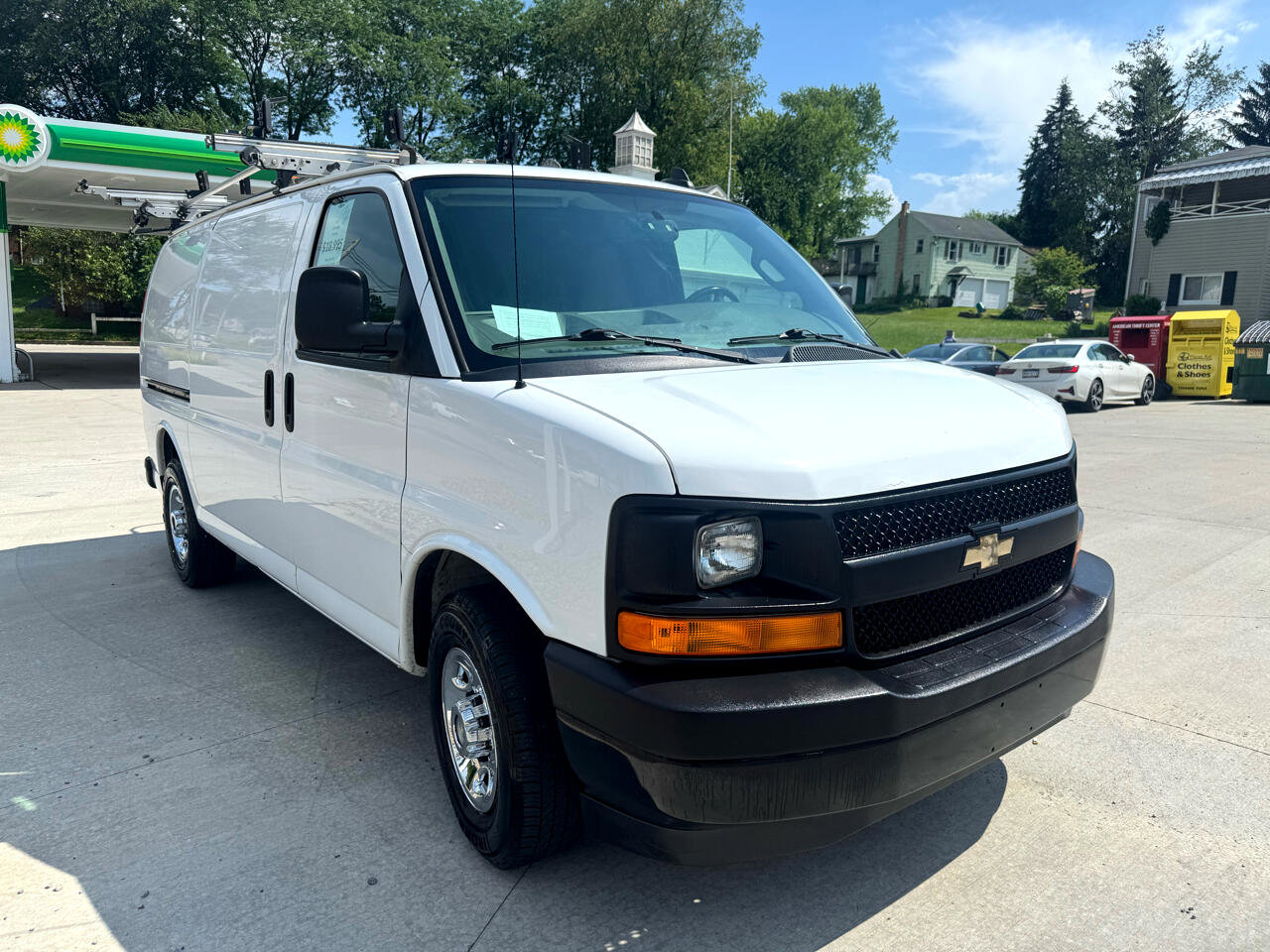 Used 2017 Chevrolet Express 2500 image 7