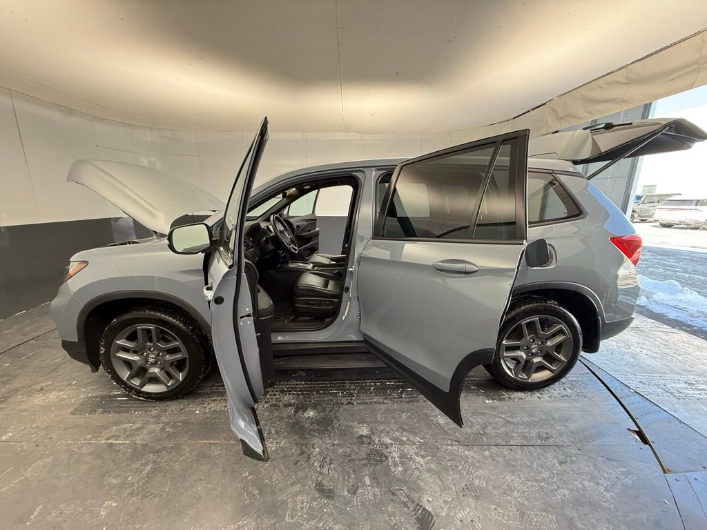 Used 2023 Honda Passport EX-L image 17
