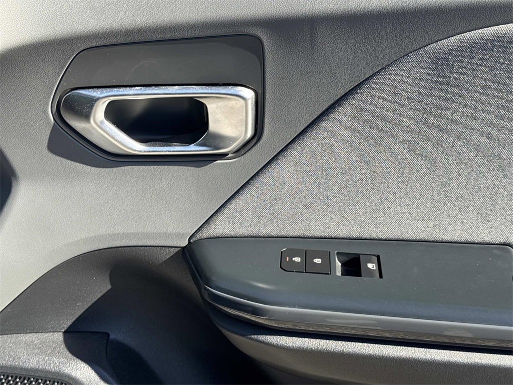 Certified 2025 Kia K4 EX image 28