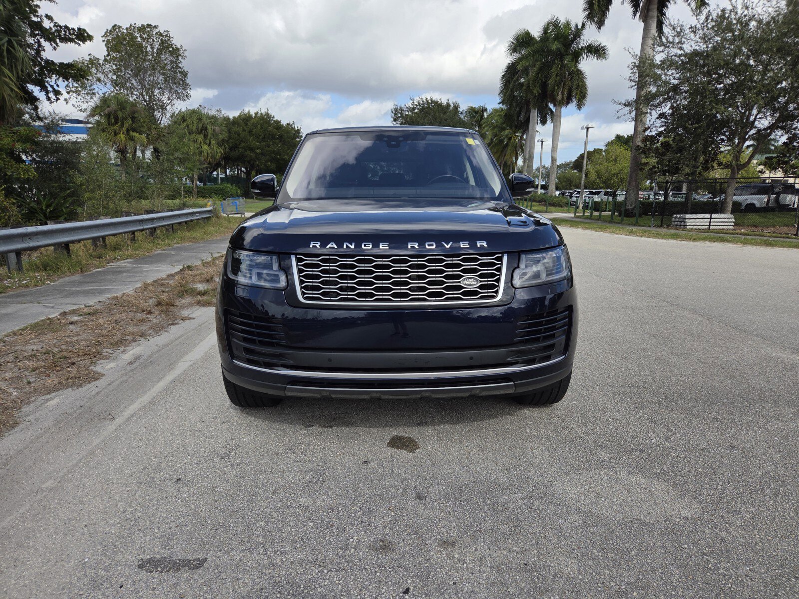 Used 2020 Land Rover Range Rover HSE image 8