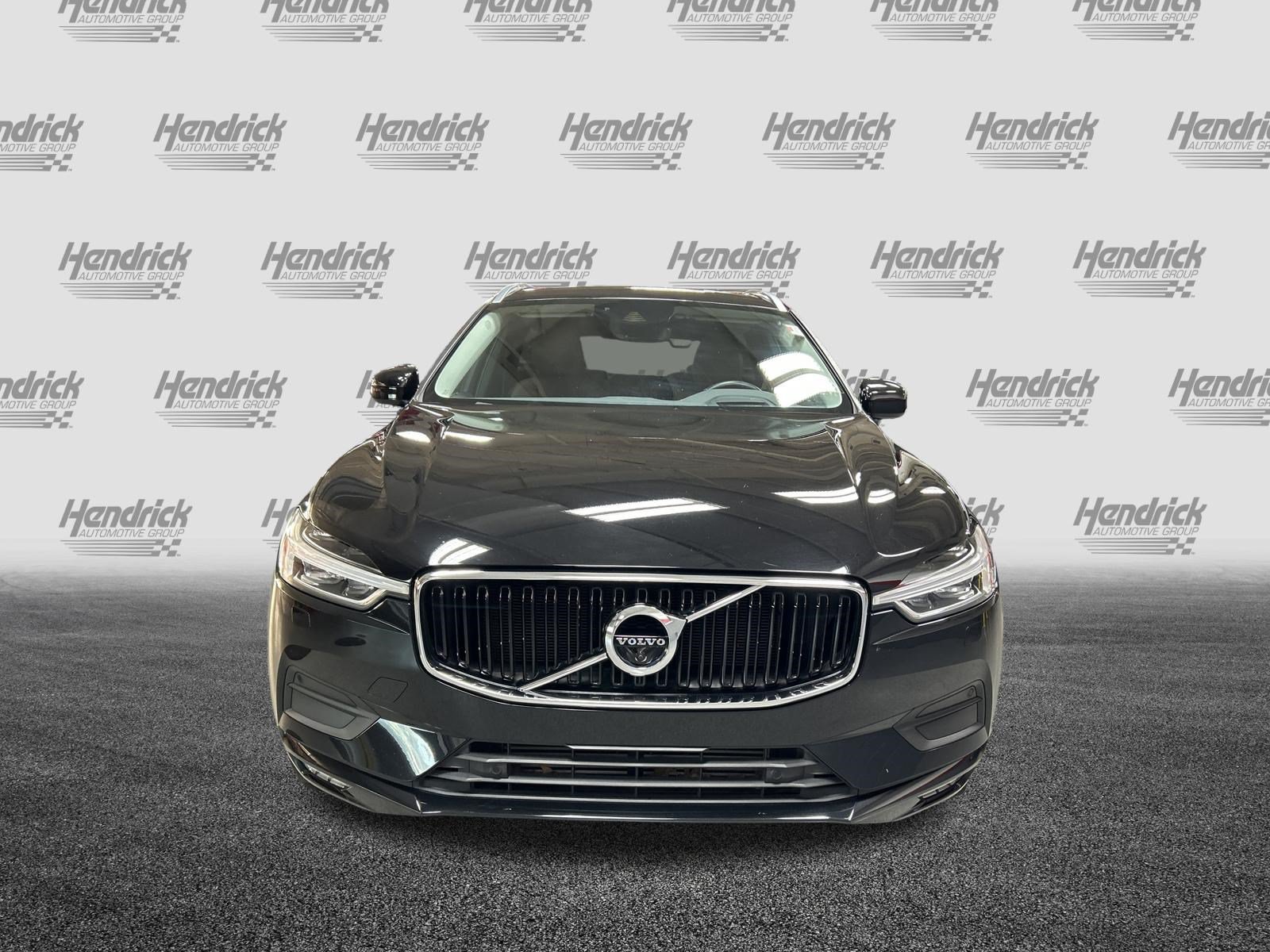 Used 2019 Volvo XC60 T5 Momentum w/ Multimedia Package FWD image 3
