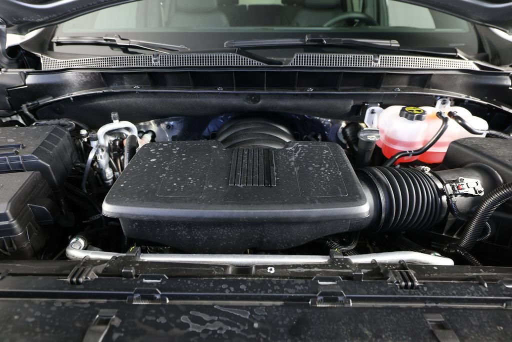 Used 2026 Chevrolet Tahoe Z71 w/ Comfort Package AWD/4WD image 39