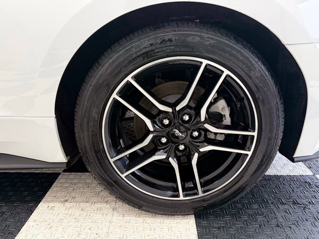 Used 2022 Ford Mustang Premium image 11