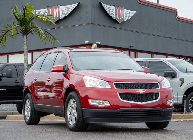 Used 2012 Chevrolet Traverse LT FWD image 1