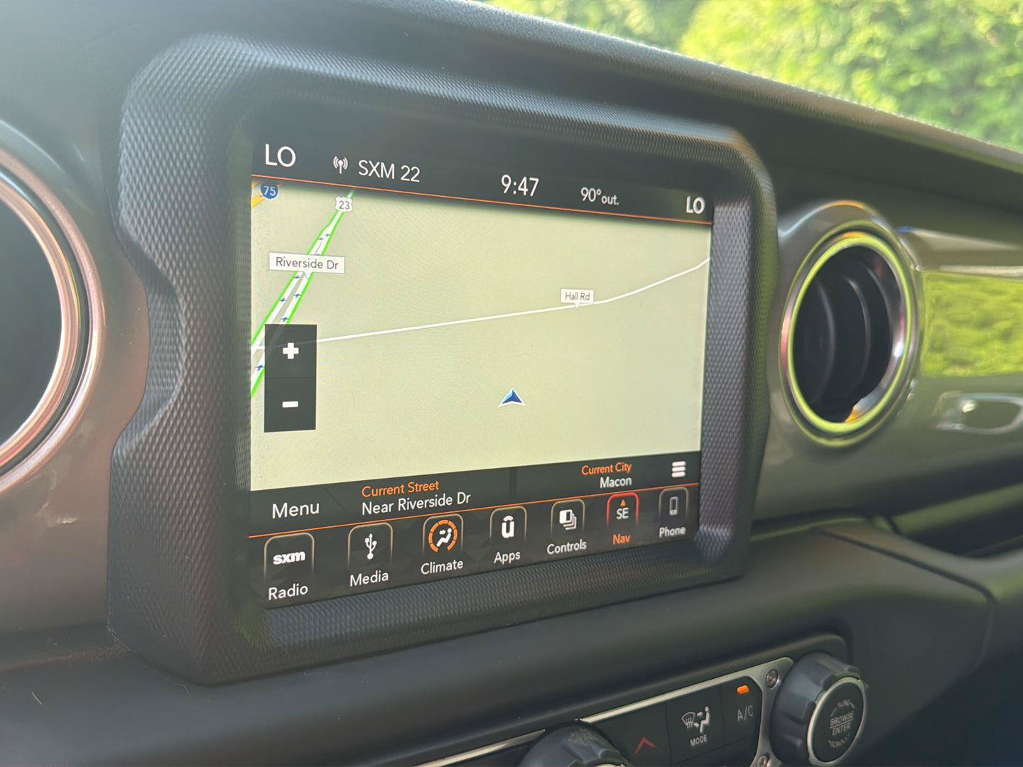 Used 2018 Jeep Wrangler Unlimited Sahara AWD/4WD image 24
