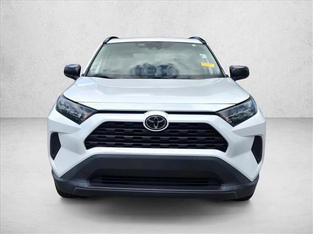 Used 2021 Toyota RAV4 LE FWD image 2