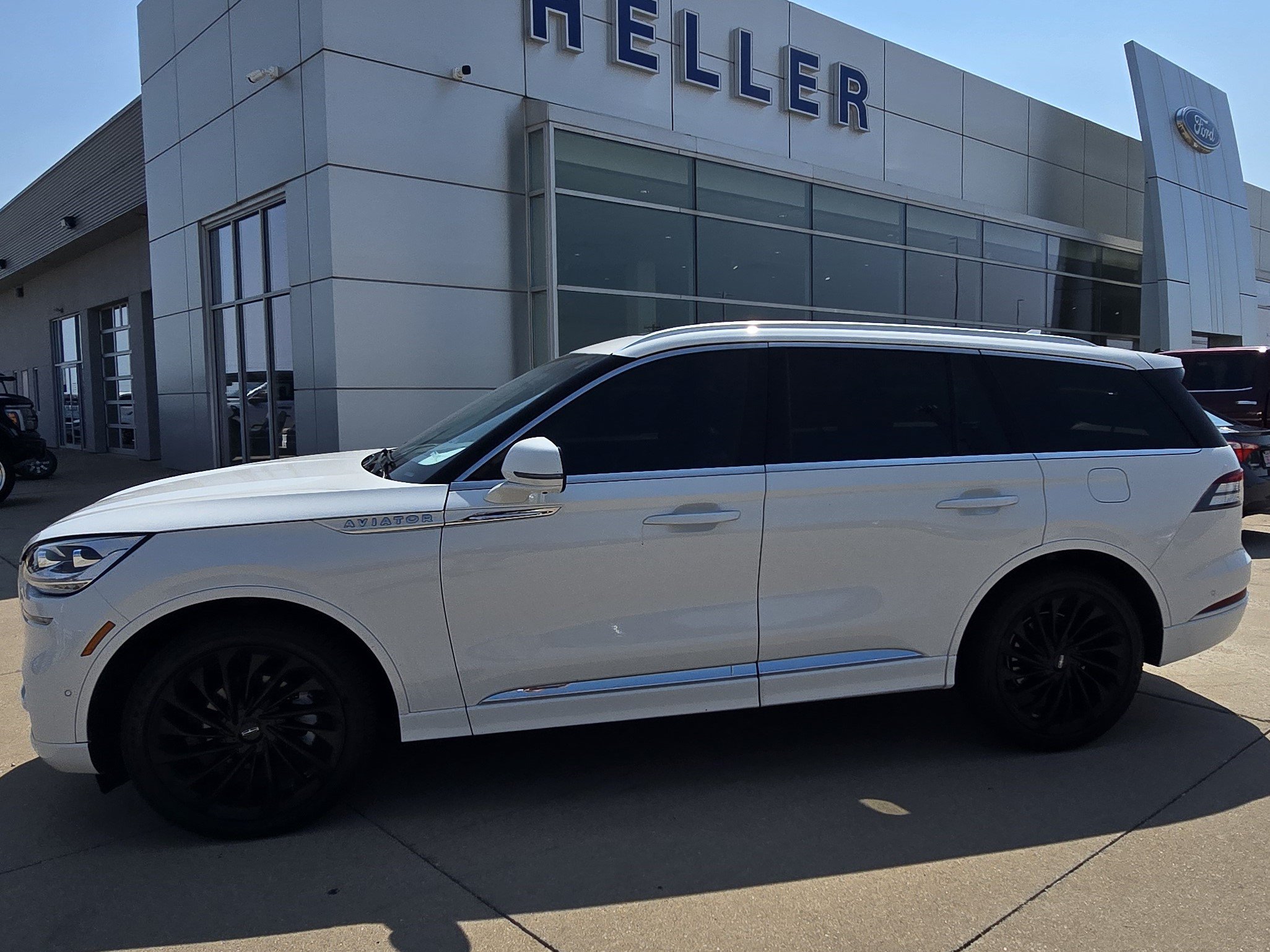 Used 2021 Lincoln Aviator Reserve w/ Equipment Group 210A AWD/4WD image 6