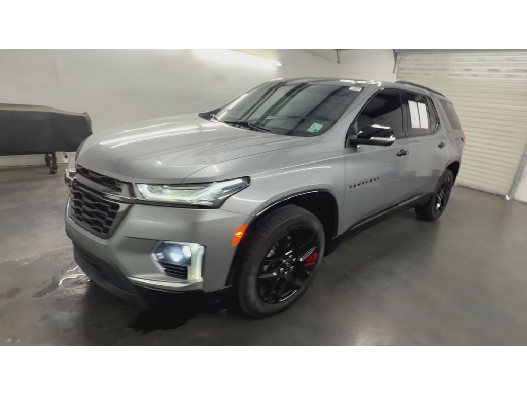 Used 2023 Chevrolet Traverse Premier w/ Redline Edition FWD image 4