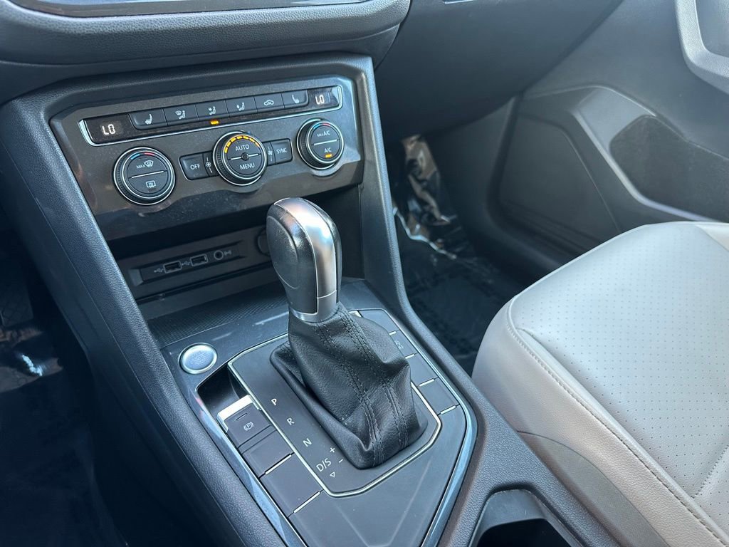 Used 2019 Volkswagen Tiguan SE FWD image 21