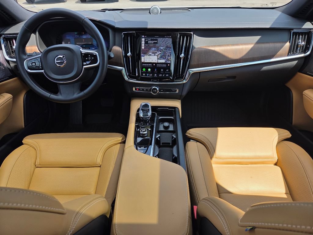 Used 2025 Volvo V90 B6 Cross Country Ultra w/ Protection Package Premier AWD/4WD image 12