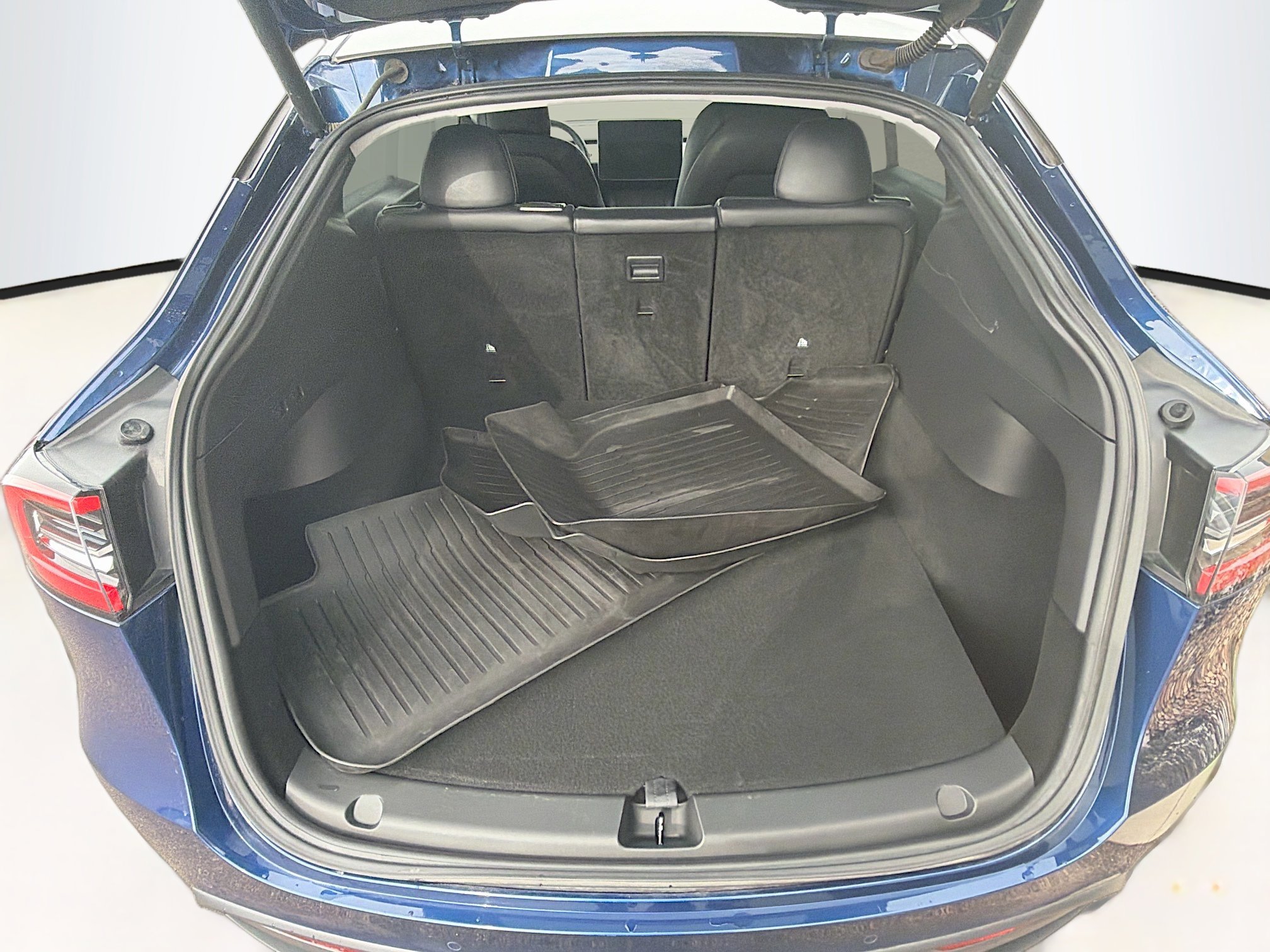 Used 2021 Tesla Model Y Long Range image 28