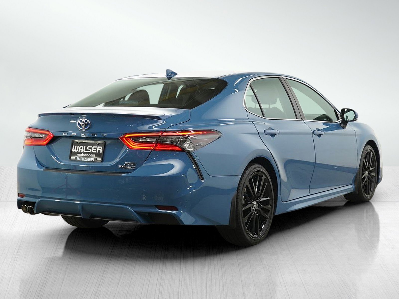 Used 2023 Toyota Camry XSE w/ Navigation Package FWD image 5