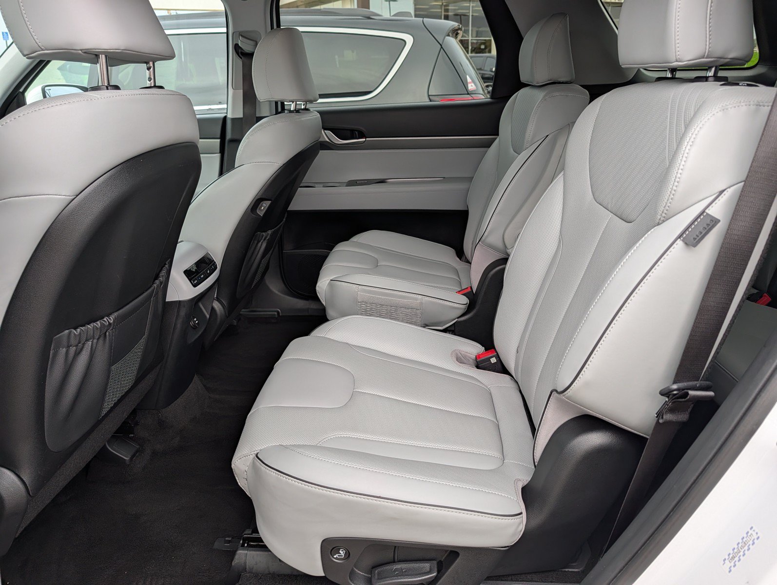 Used 2025 Hyundai Palisade SEL AWD/4WD image 16