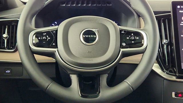 Used 2026 Volvo XC90 B6 Plus w/ Protection Package Premier AWD/4WD image 26