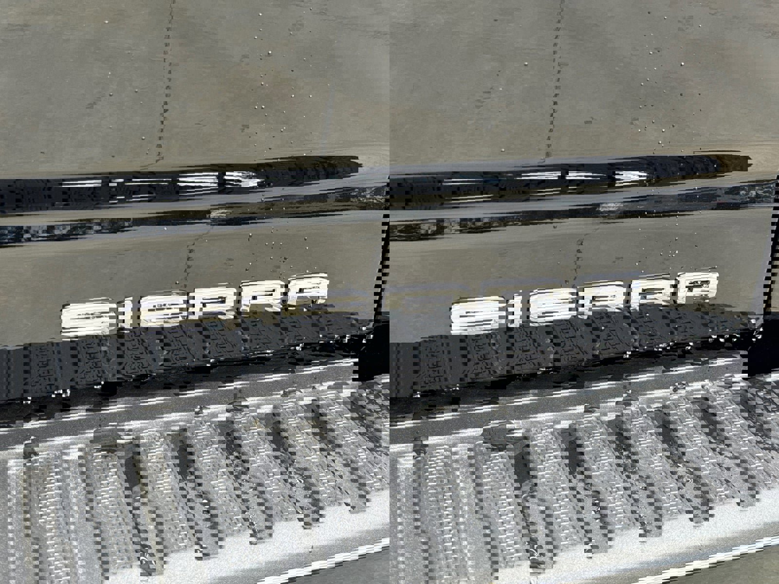 New 2026 GMC Sierra 3500 Denali Ultimate w/ LPO, Black Badging Package image 11