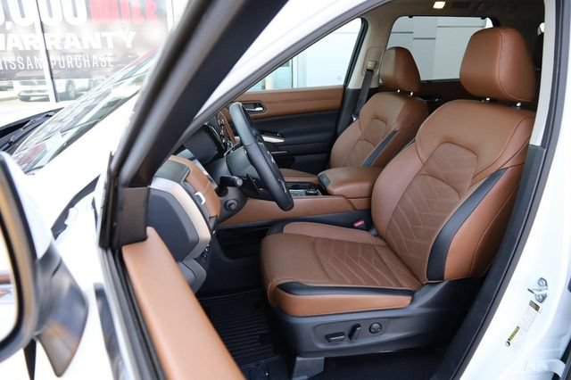 Certified 2025 Nissan Pathfinder Platinum AWD/4WD image 10