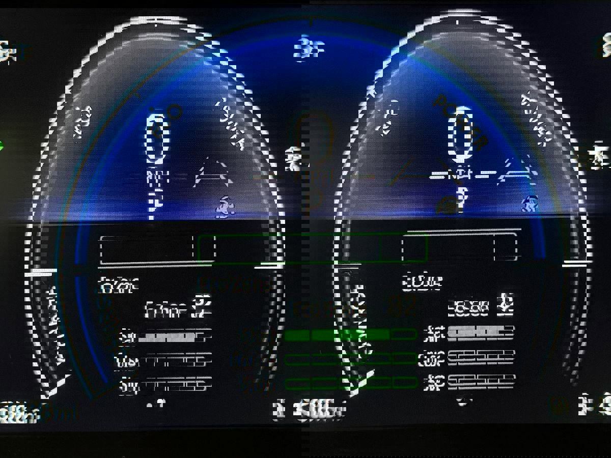 Used 2025 Toyota Camry LE image 12